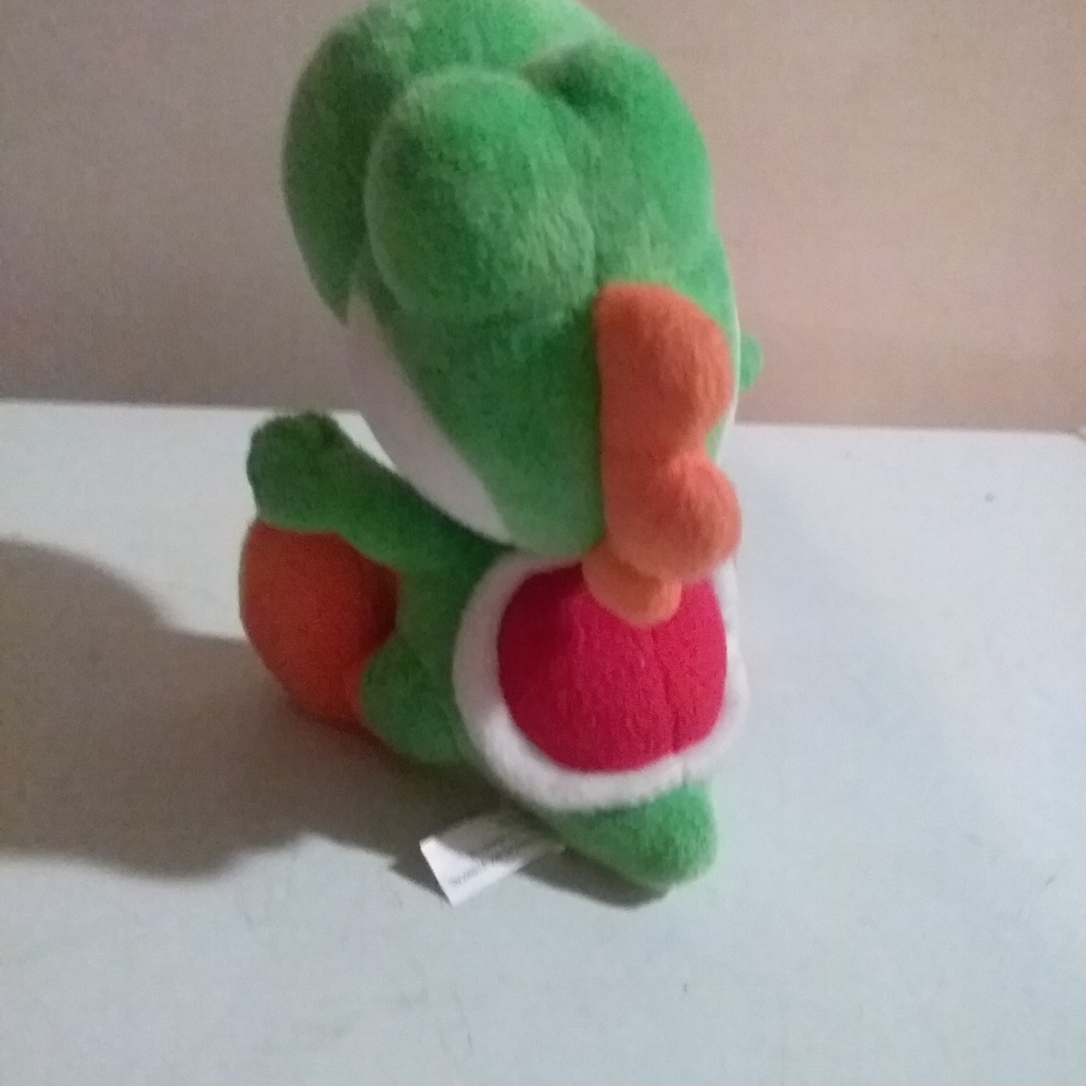 Yoshi Plush - Picture 6 of 6